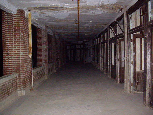 Госпиталь Вейверли Хиллз, Вэйвирли Хиллс или Уэверли Xиллс